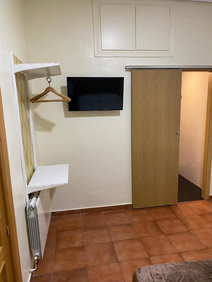 Hostal Alaska Madrid Dış mekan fotoğraf
