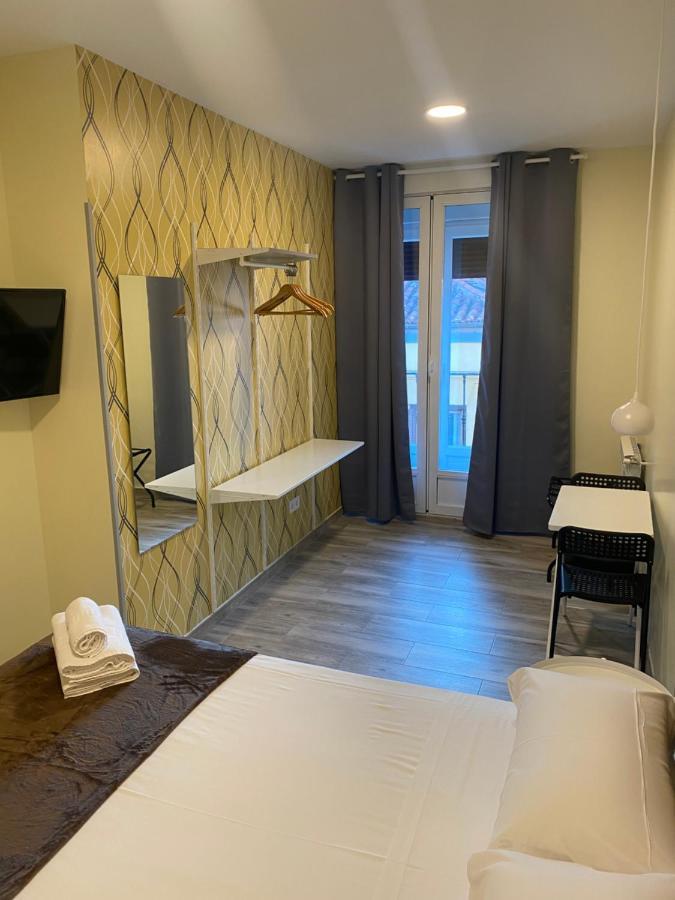 Hostal Alaska Madrid Dış mekan fotoğraf