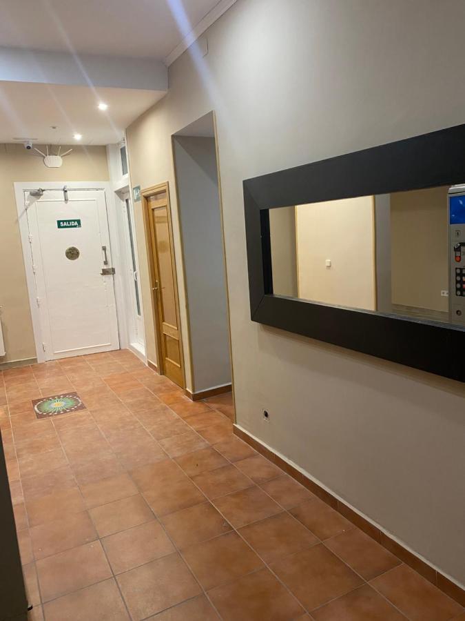 Hostal Alaska Madrid Dış mekan fotoğraf