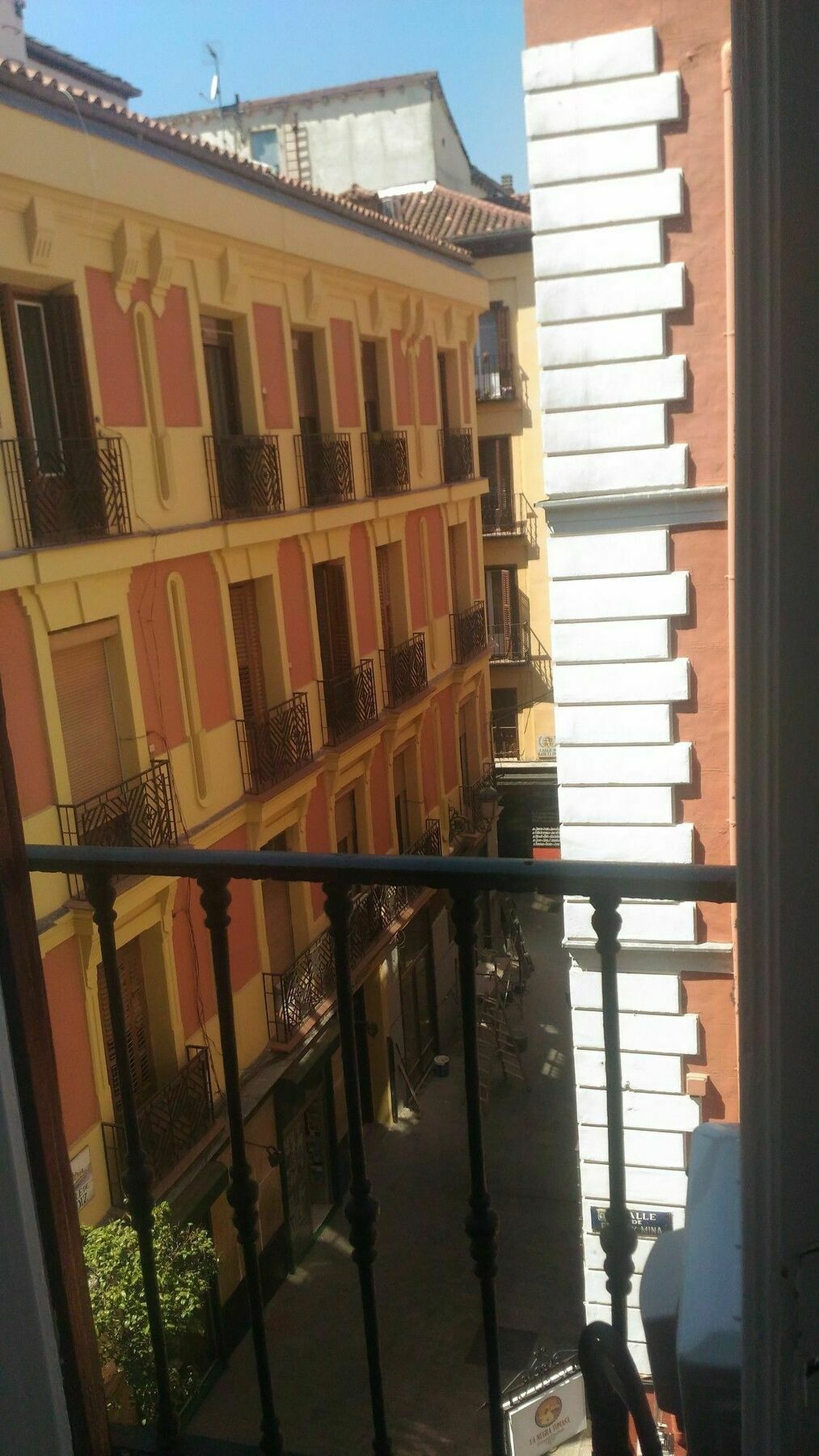 Hostal Alaska Madrid Dış mekan fotoğraf