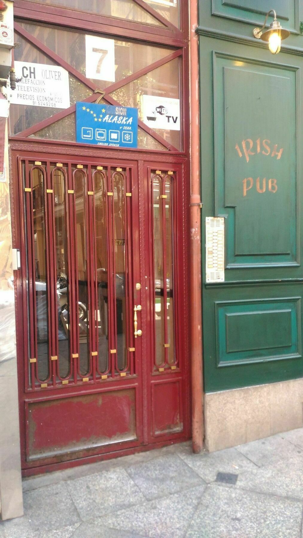 Hostal Alaska Madrid Dış mekan fotoğraf