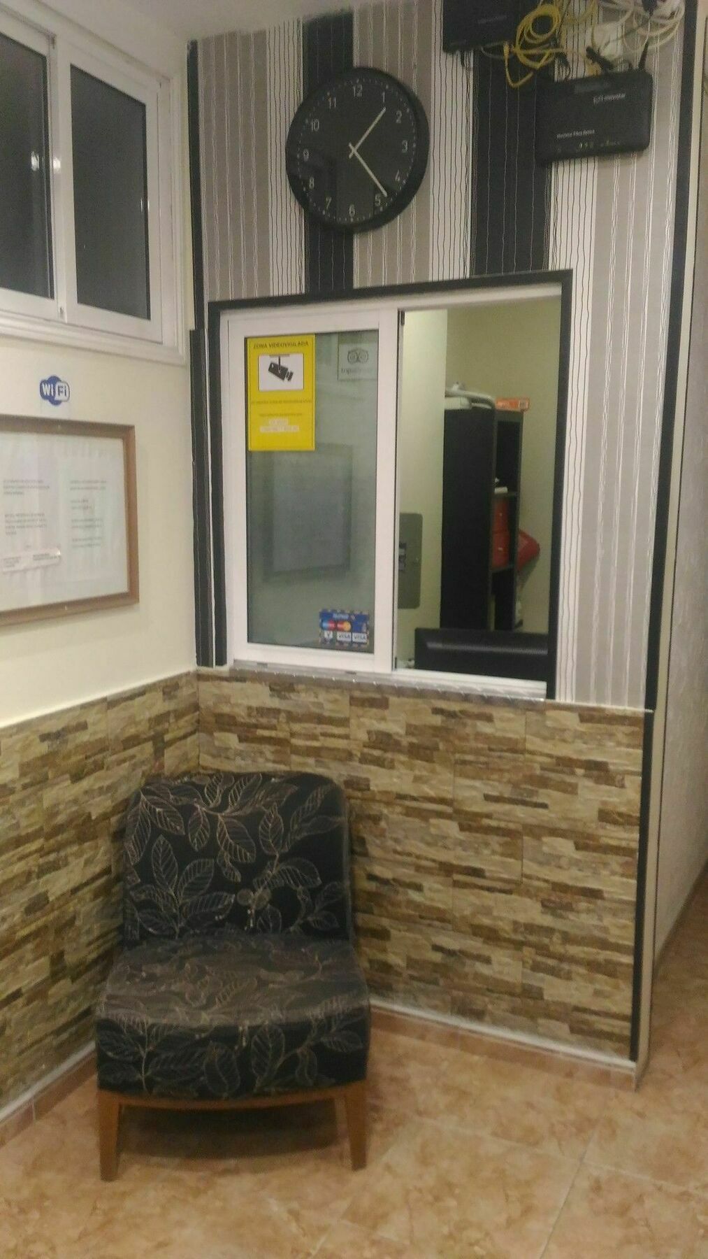 Hostal Alaska Madrid Dış mekan fotoğraf