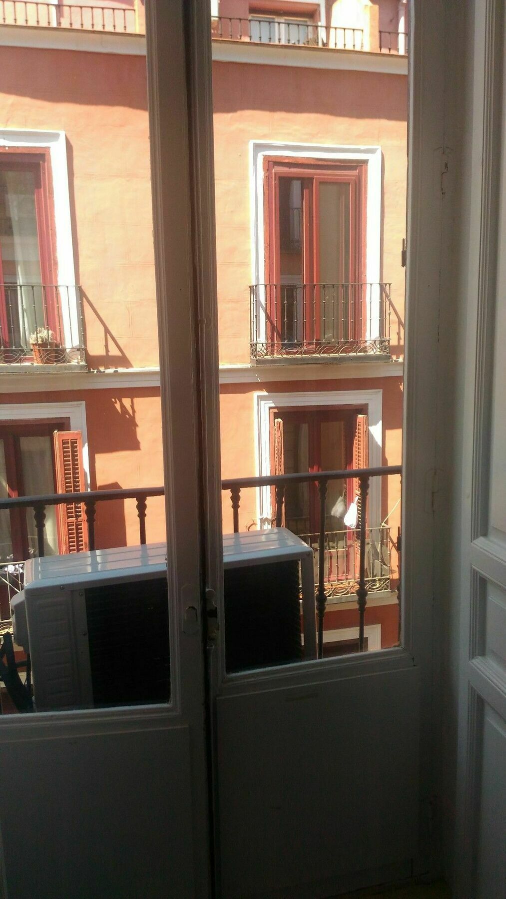 Hostal Alaska Madrid Dış mekan fotoğraf