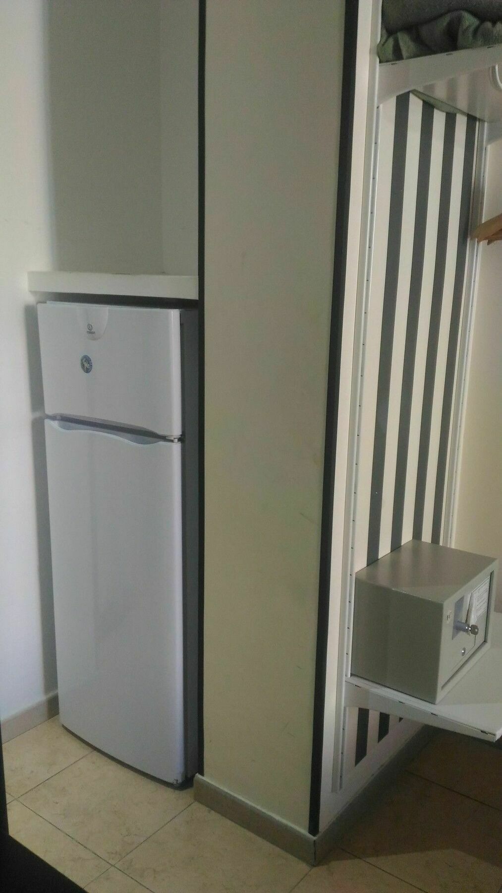 Hostal Alaska Madrid Dış mekan fotoğraf